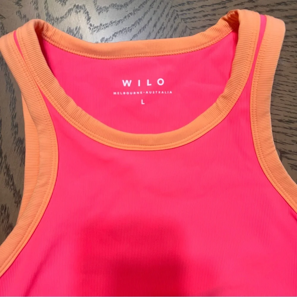Wilo sports bra racer